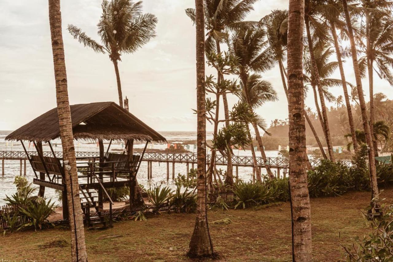 Alon Cloud9 Beach Front Catangnan Екстериор снимка